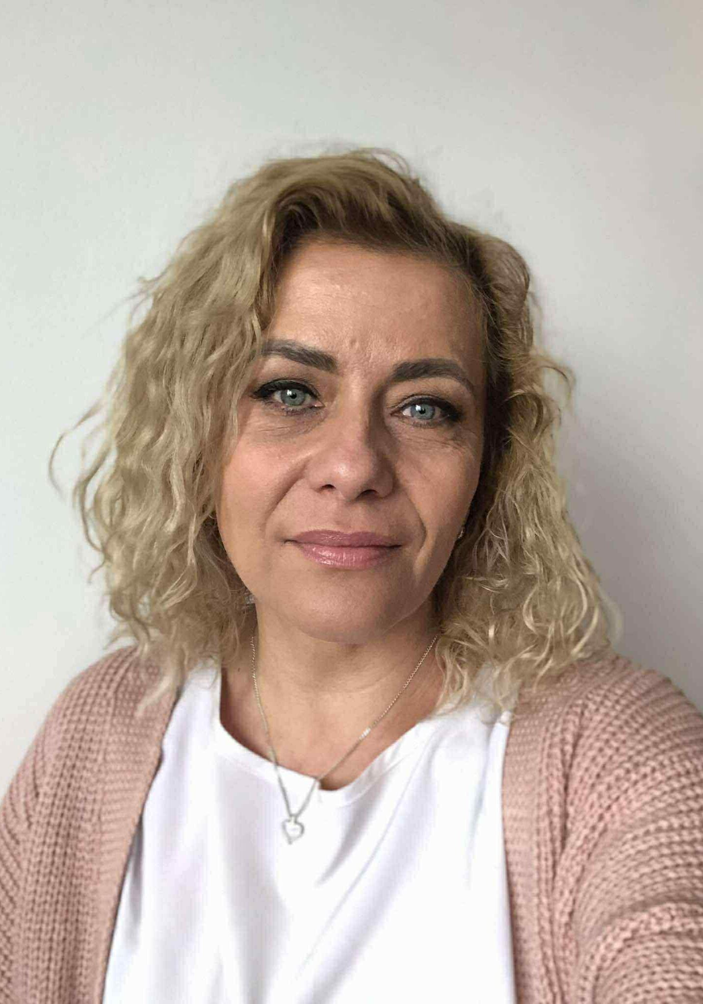 3e02de83-c835-4f80-a0a0-bb2a2c85f948 3e02de83-c835-4f80-a0a0-bb2a2c85f948